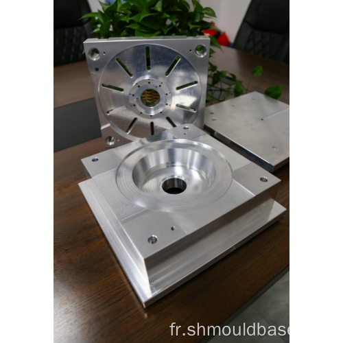 Base de moisissure en alliage en aluminium - Classe de luminaire